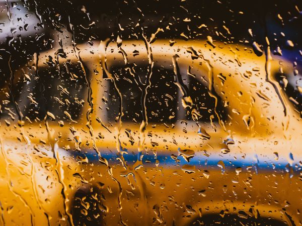 Dimineața Nebună. Mișu și Cosmin, urare pentru taximetriști &icirc;n direct, de ziua taximetriștilor. Audio