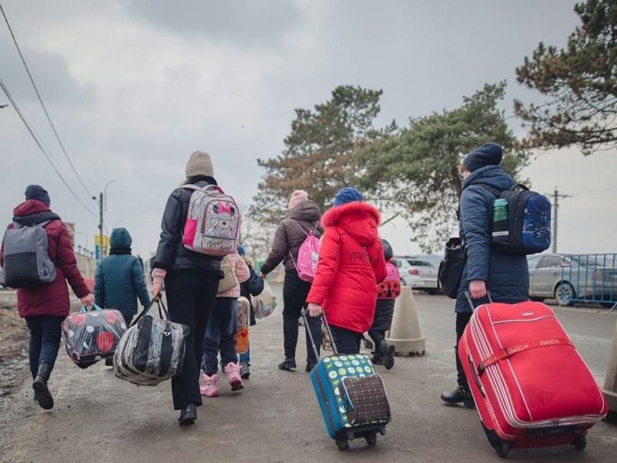 Românii care găzduiesc refugiați urcaineni vor putea deconta din cheltuielile de cazare și hrană
