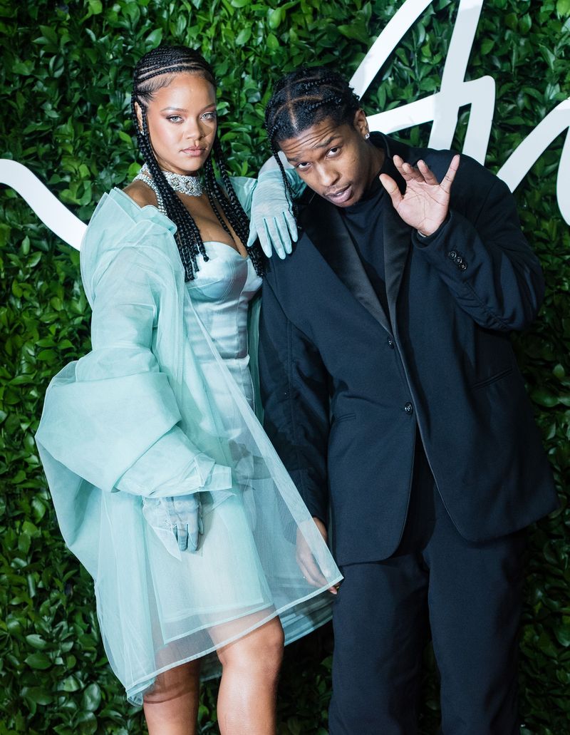 Rihanna a primit inelul de logodnă de la ASAP Rocky?! Bijuteria care a alimentat zvonurile