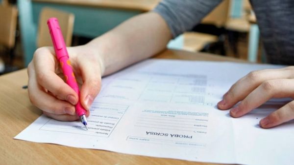 Simulare Evaluare Naţională 2022 – Modele de subiecte pentru Română şi Matematică