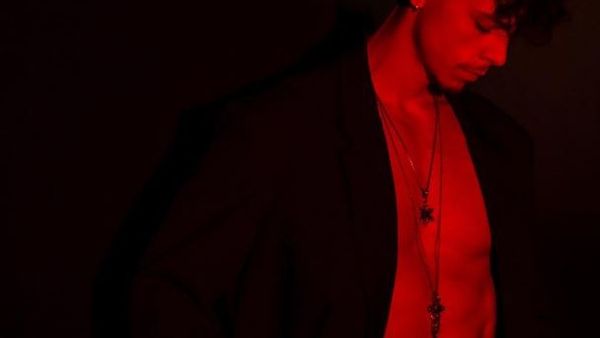 Emilian a lansat „Honey”