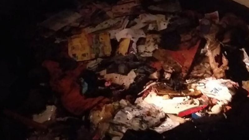 Dimineața Nebună: Un apartament din B&acirc;rlad, plin cu trei tone de gunoi, a luat foc! Peste 20 de persoane evacuate - AUDIO