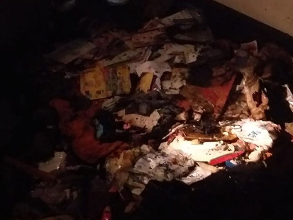 Trei tone de gunoi într-un apartament din Bârlad