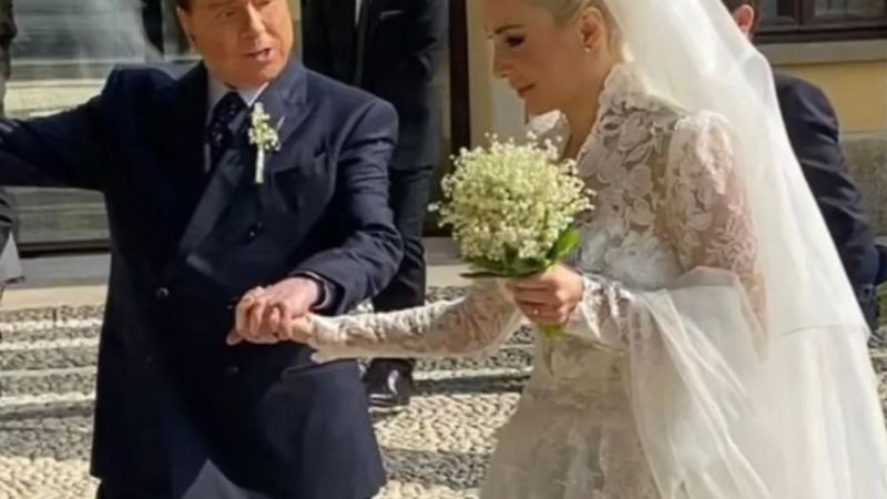 Dimineața Nebună: Silvio Berlusconi, &icirc;n v&acirc;rstă de 85 de ani, s-a căsătorit cu iubita sa de 32 de ani: &bdquo;Mă bucur să-i am alături pe oamenii dragi&rdquo; - AUDIO
