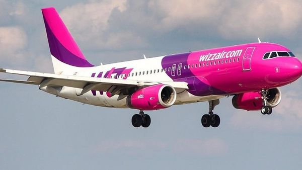 Pasagerii s-au luat la bătaie într-un avion care a aterizat la București: „Au început să țipe că are cuțit”! Piloții au solicitat intervenția forțelor de ordine