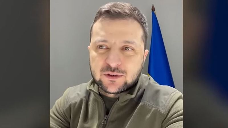 VIDEO: Volodimir Zelenski, mesaj pentru ucraineni, după o lună de război: Cu fiecare zi de apărare, aducem victoria mai aproape&rdquo;