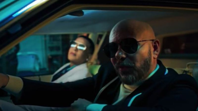 Daddy Yankee și Pitbull au lansat &bdquo;Hot&rdquo; - Versurile piesei aici
