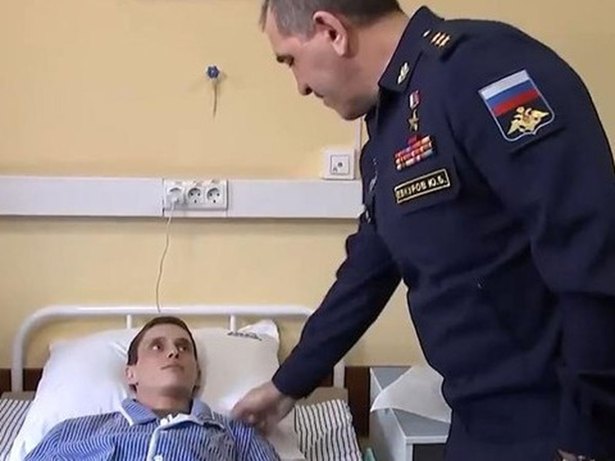 Ministrul-adjunct al apărării din Rusia a făcut o mare gafă după ce a oferit o medalie unui soldat rănit