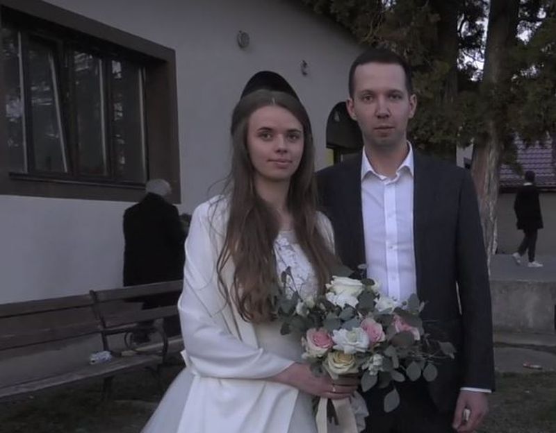 Un cuplu de ucraineni s-a căsătorit într-o biserică din Botoșani
