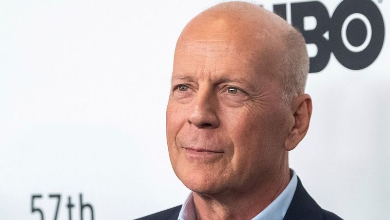 Motivul pentru care Bruce Willis renunță la cariera de actor! Ce boală are actorul?!