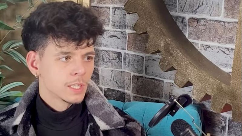 Emilian, dezvăluiri despre colaborarea cu Theo Rose! Ce s-a &icirc;nt&acirc;mplat c&acirc;nd i-a propus piesa &bdquo;De trei zile nu am somn&rdquo;: &bdquo;Relația noastră a fost una foarte ciudată&rdquo;