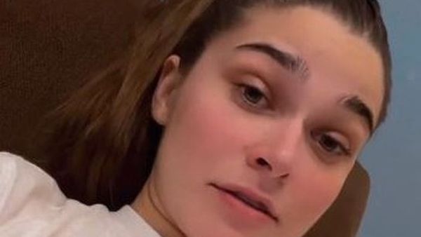 Theo Rose, clipe de coșmar! Artista le-a povestit fanilor o întâmplare care a speriat-o: „Noroc că era ușa descuiată”