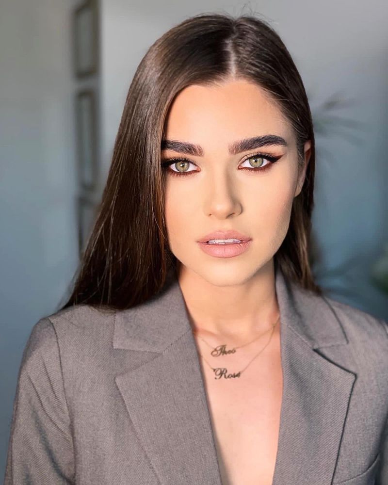 Theo Rose, clipe de coșamr! Artista le-a povestit fanilor o întâmplare carea speriat-o