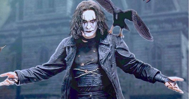 Actorul Bill Skarsgard și cântăreața FKA twigs, roluri principale în adaptarea 