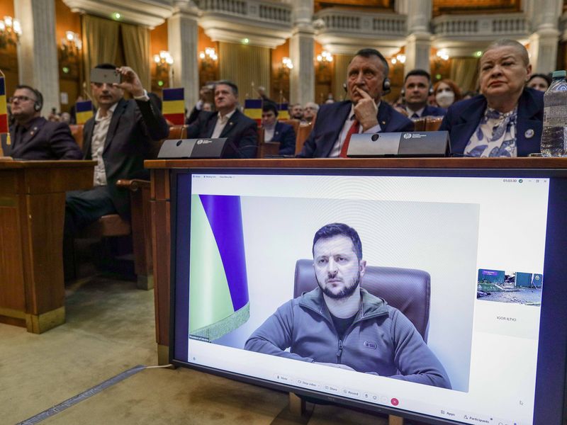  Volodimir Zelenski, discurs istoric în Parlamentul României! Liderul Kievului a vorbit despre Nicolae Ceaușescu: „Era o persoană inadecvată”