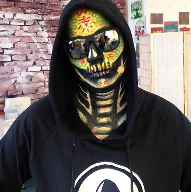 Carla’s Dreams a dezvăluit adevăratul motiv pentru care poartă mască