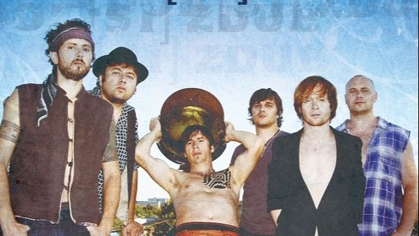  Zdob şi Zdub revine la Bucureşti! Trupa concertează pe 25 aprilie la Arenele Romane