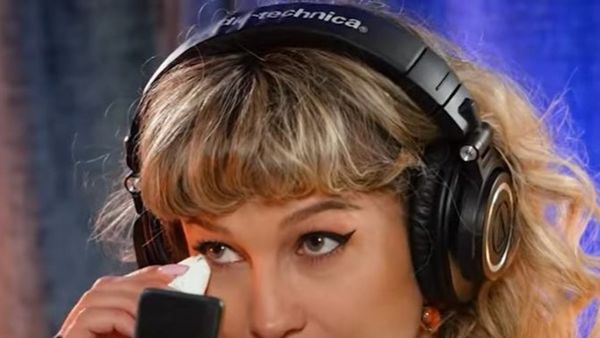 Lora, dezvăluiri cu ochii în lacrimi despre începuturile carierei sale: „Regret că n-am știut atât de multe atunci”