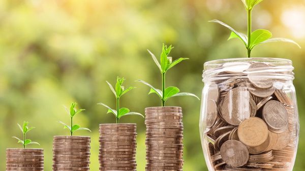 11 aprilie 2022 - Ziua Educației Financiare! Klaus Iohannis a promulgat azi legea care instituie această zi