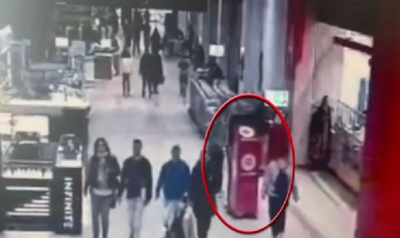 Un tânăr a furat un bancomat de criptomonede dintr-un mall din Timișoara