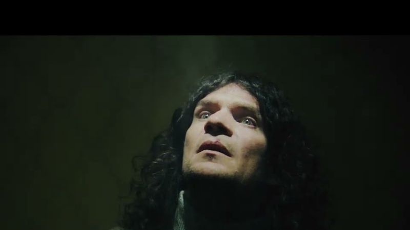 Trupa Vama lansează &bdquo;Bombe cad&rdquo;: &bdquo;Iubirea iese deasupra, ca uleiul. Chiar dacă bombe cad&rdquo;