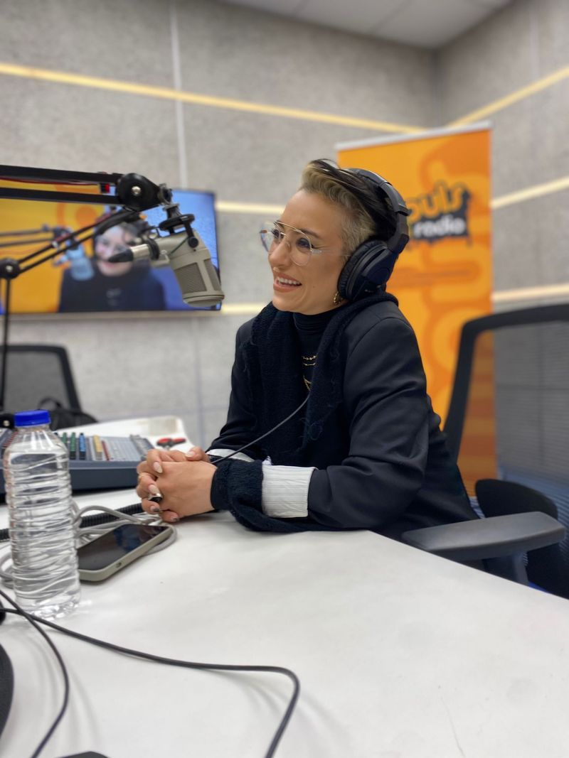 Bară La Bară: Giulia, live în studio-ul Radio Impuls: „În ultima perioadă mi-am dorit să fiu mai mult offline”