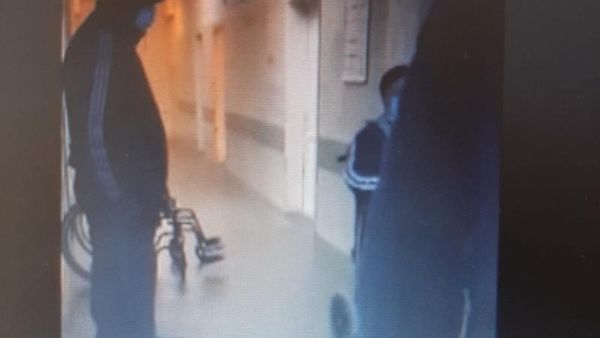 VIDEO: Preşedintele CJ Hunedoara &bdquo;sub acoperire&rdquo;, &icirc;n control la spitalul din Deva! Politicianul s-a dat drept pacient la UPU: &bdquo;Am stat 45 de minute, nu am fost luat &icirc;n seamă&rdquo;