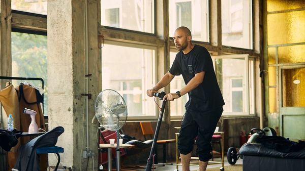 Cine sunt părinţii lui Spike?