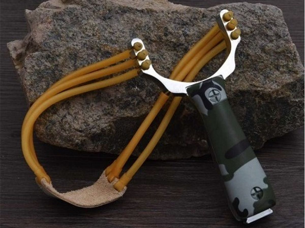 Dimineața Nebună. Belarus acuză Polonia că au atacat granița cu o  o praștie și o bilă de metal. Audio 