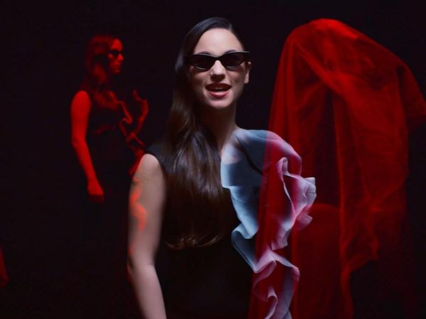 Andrada Precup a lansat piesa &bdquo;Bumerang&rdquo;: &bdquo;Am fost fascinată de povestea videoclipului&rdquo;