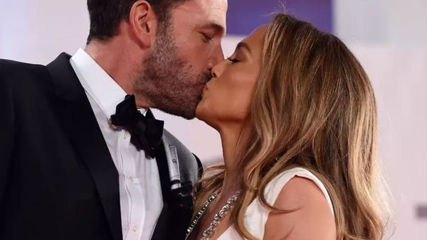 Jennifer Lopez, noi detalii despre momentul în care a fost cerută în căsătorie de Ben Affleck: „M-am uitat în ochii lui și am început să plâng!”