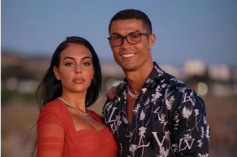 Cristiano Ronaldo și Georgina Rodriguez au anunțat că unul dintre gemenii lor a murit la naștere