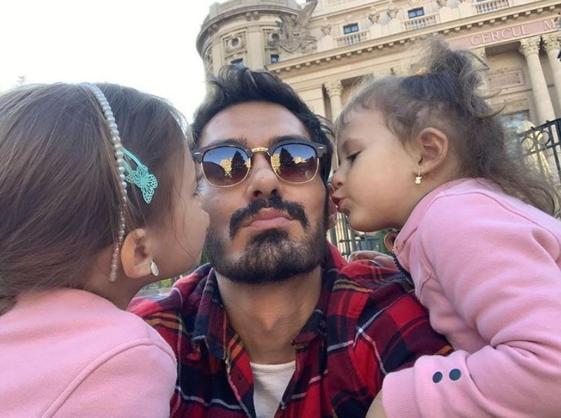 George Burcea a câştigat custodia comună a fiicelor cu Andreea Bălan: