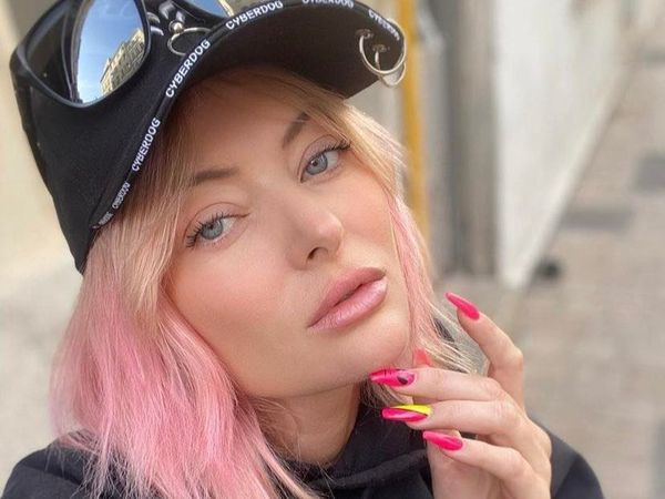 Delia Matache, comparată cu Loredana Groza! Imaginea care a st&acirc;rnit controverse pe rețelele sociale: &bdquo;Ce schimbare! Ai grijă să nu ajungi &icirc;n cealaltă extremă&rdquo;