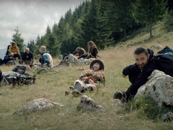 TRAILER: Smiley, Speak, Nicole Cherry și Nosfe apar &icirc;n comedia "Legații", lansată pe Netflix