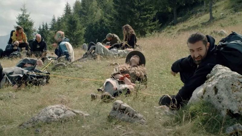 TRAILER: Smiley, Speak, Nicole Cherry și Nosfe apar &icirc;n comedia "Legații", lansată pe Netflix