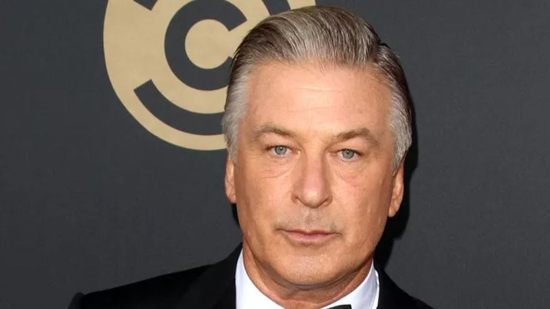 Alec Baldwin a aflat verdictul judecătorilor &icirc;n cazul acuzației de ucidere din culpă! Actorul a făcut anunțul achitării sale pe rețelele sociale