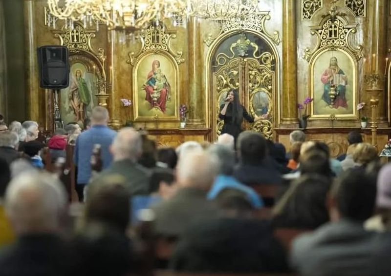 Paula Seling, moment artistic într-o biserică din Brașov, în Săptămâna Mare