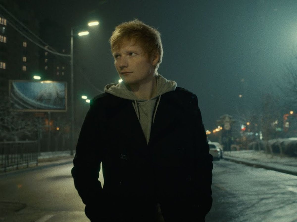 Ed Sheeran a lansat videoclipul piesei „2step”, în colaborare cu Lil Baby.  Videoclipul piesei este filmat în Ucraina înainte de război: „Ucraina este o țară mândră și puternică”