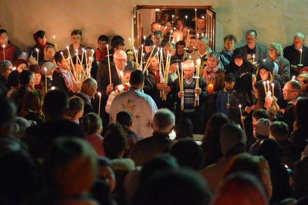 Noaptea de &Icirc;nviere 2022: La ce oră &icirc;ncepe slujba?