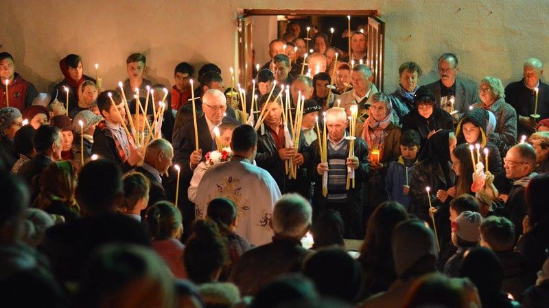 Noaptea de &Icirc;nviere 2022: La ce oră &icirc;ncepe slujba?