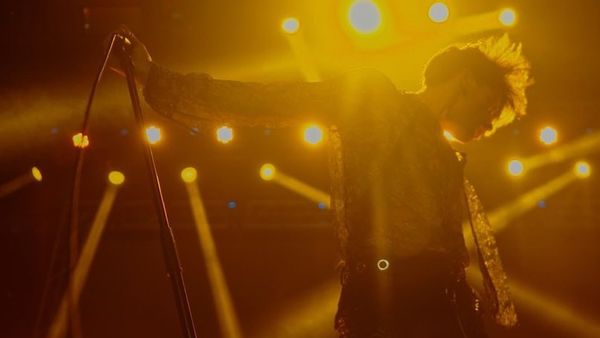 wrs a lansat videoclipul oficial al „Llámame”