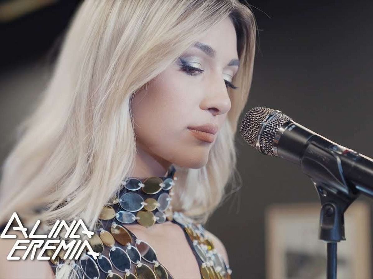 Alina Eremia a lansat „Arată-mi”