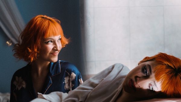 Prima Dragoste lansează &bdquo;Epigraf&rdquo;, primul său EP - o radiografie a maturizării artistei și a emoțiilor ei - VIDEO