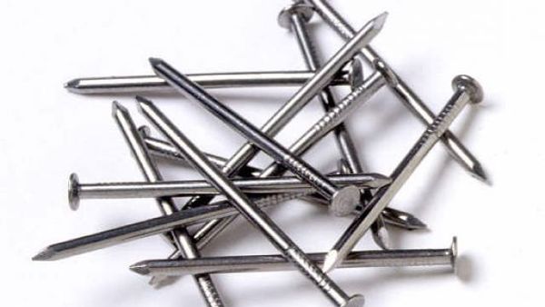 Bancul zilei de vineri, 29 aprilie: Un om se duce la magazin de cuie