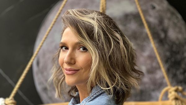 Adela Popescu, noi dezvăluiri despre rolul de mamă! Cum reușește să se descurce cu 3 copii?!: „Se schimbă de la o zi la alta”