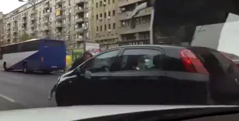 Șoferița care a luat un bărbat pe capotă și a condus așa prin București aproape 2 kilometri și-a primit sentința