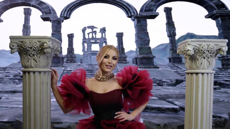Elena Gheorghe a lansat &bdquo;Ya-Mi Ya-Mi&rdquo; - Versurile piesei aici