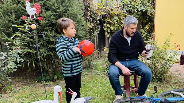 David, fiul Andreei Mantea, rol impresionant &icirc;n &ldquo;Strada Speranței&rdquo;, serialul de comedie care va &icirc;ncepe s&acirc;mbătă, la 20:00, la Kanal D!