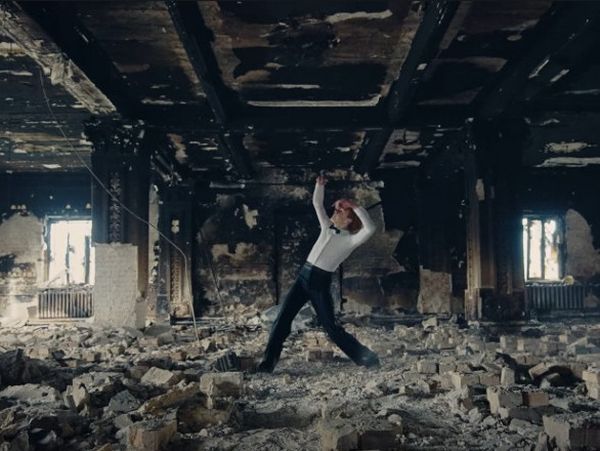 Ed Sheeran și trupa ucraineană Antytila au lansat piesa &bdquo;2step&rdquo;! Videoclipul, filmat pe front, &icirc;n timpul războiului &icirc;mpotriva Rusiei